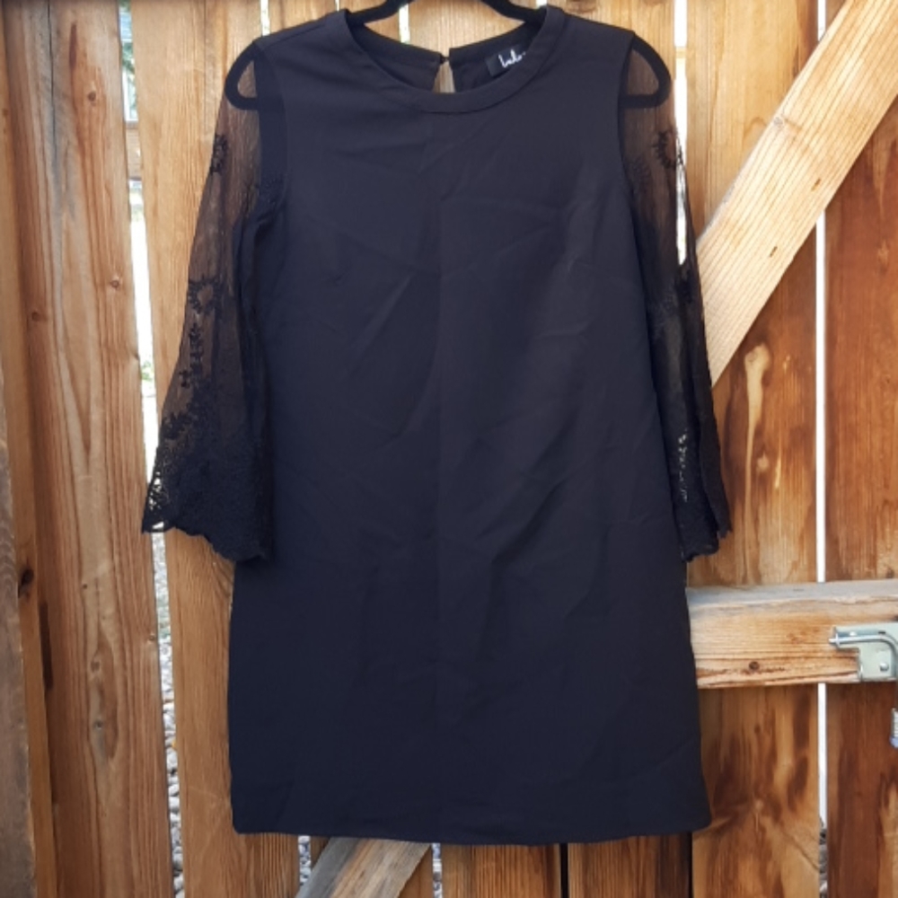Nwt lulu's black dress sheer mesh sleeve sz small